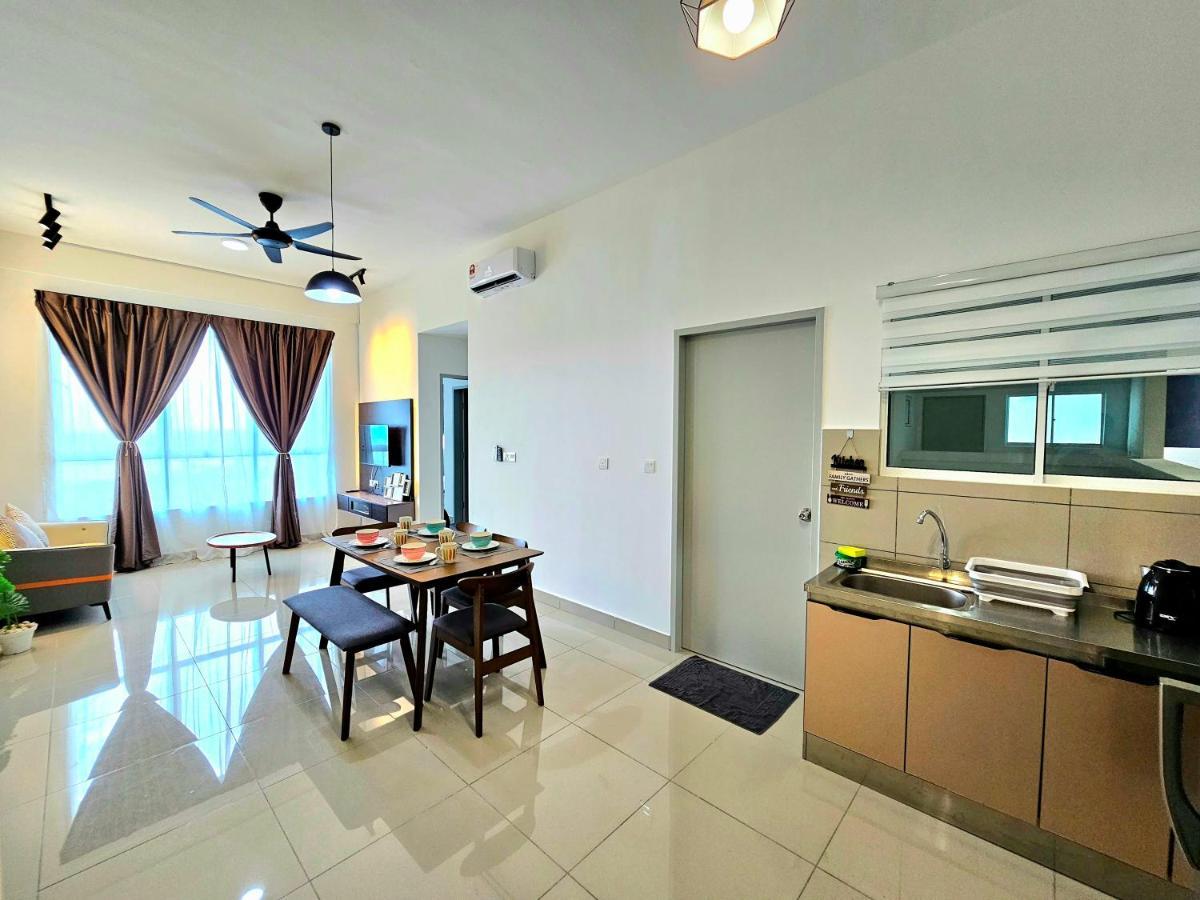 Amber Cove Melaka By Ggm Apartment Exterior photo