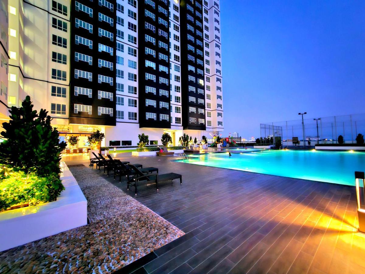 Amber Cove Melaka By Ggm Apartment Exterior photo