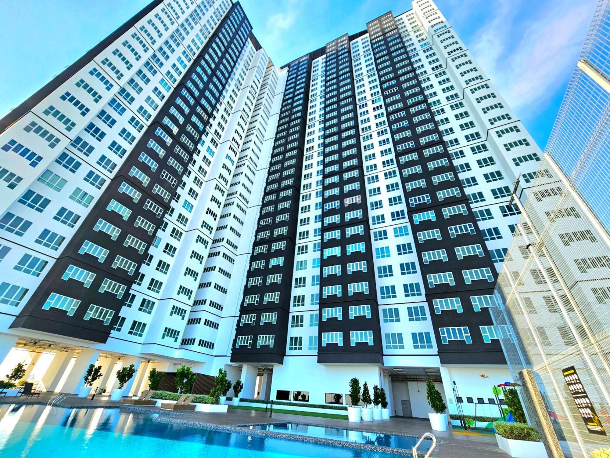 Amber Cove Melaka By Ggm Apartment Exterior photo